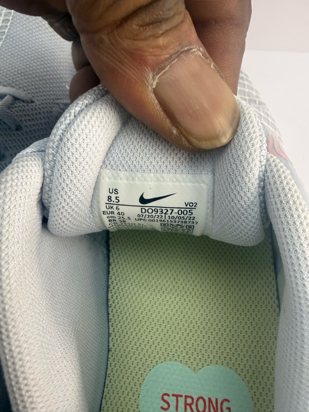 Women’s Nike Metcon 8 light grey blue pink shoes. D09327-005. - Picture 6 of 9